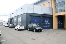 Autosalons "FORD" – SPU vārti