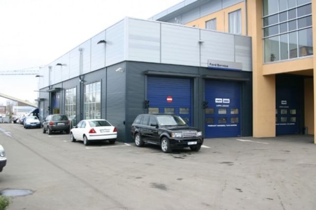 Autosalons "FORD" – SPU vārti