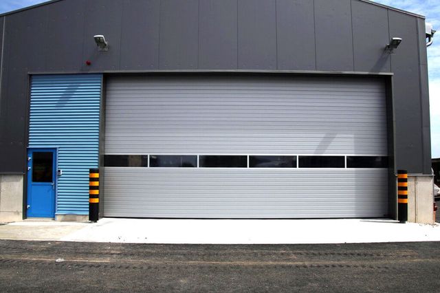 Lidosta "Rīga" – SPU F67 Thermo vārti (izmērs: 9500 x 5000)